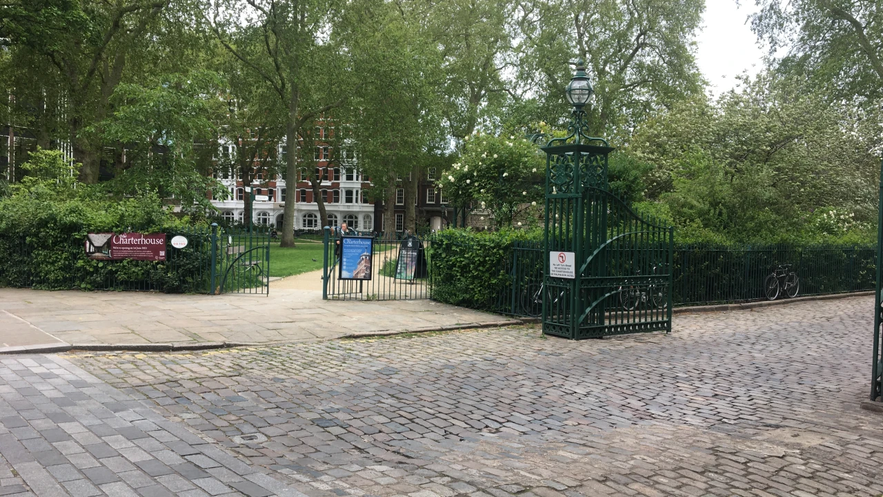 Charterhouse Square